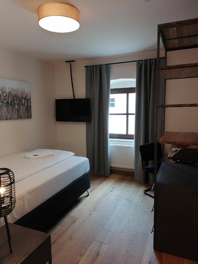 Hotelgasthof Kirchenwirt Schierling Екстериор снимка