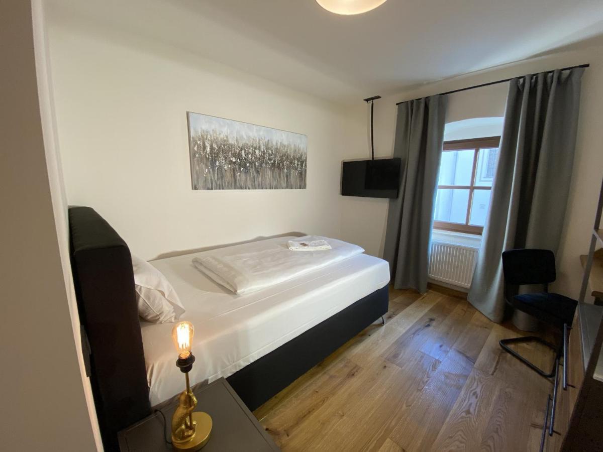 Hotelgasthof Kirchenwirt Schierling Екстериор снимка