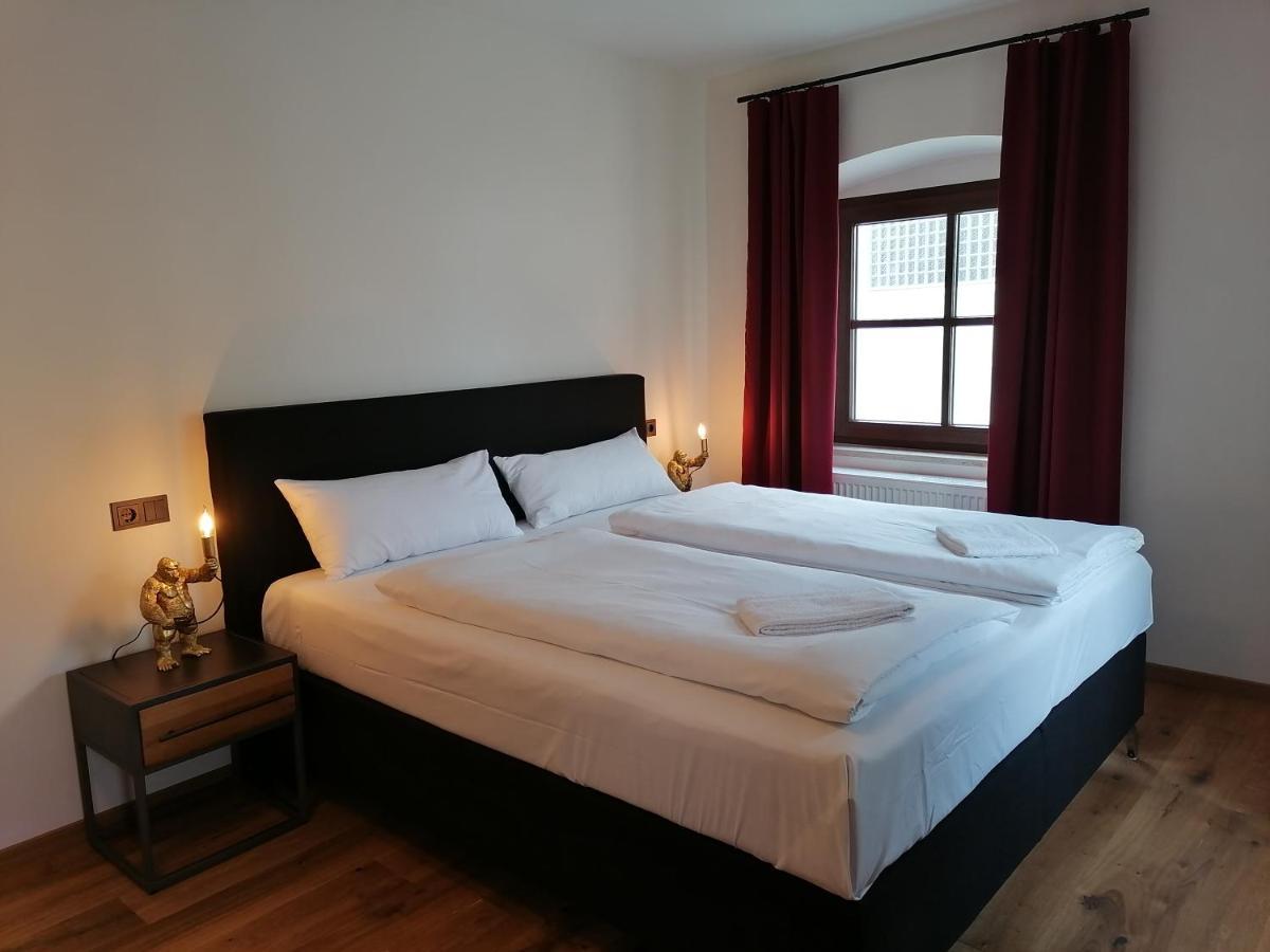 Hotelgasthof Kirchenwirt Schierling Екстериор снимка